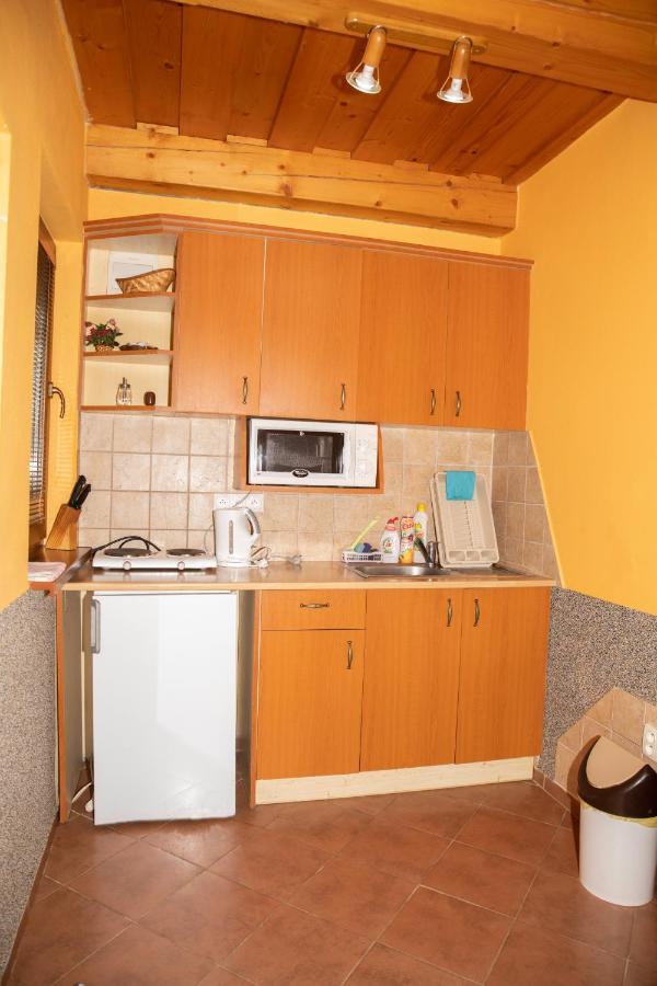 Apartmany Alma Vyhne Luaran gambar