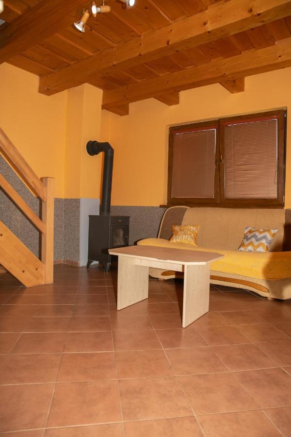 Apartmany Alma Vyhne Luaran gambar