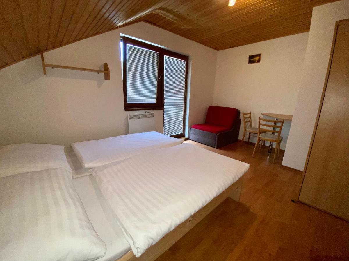 Apartmany Alma Vyhne Luaran gambar