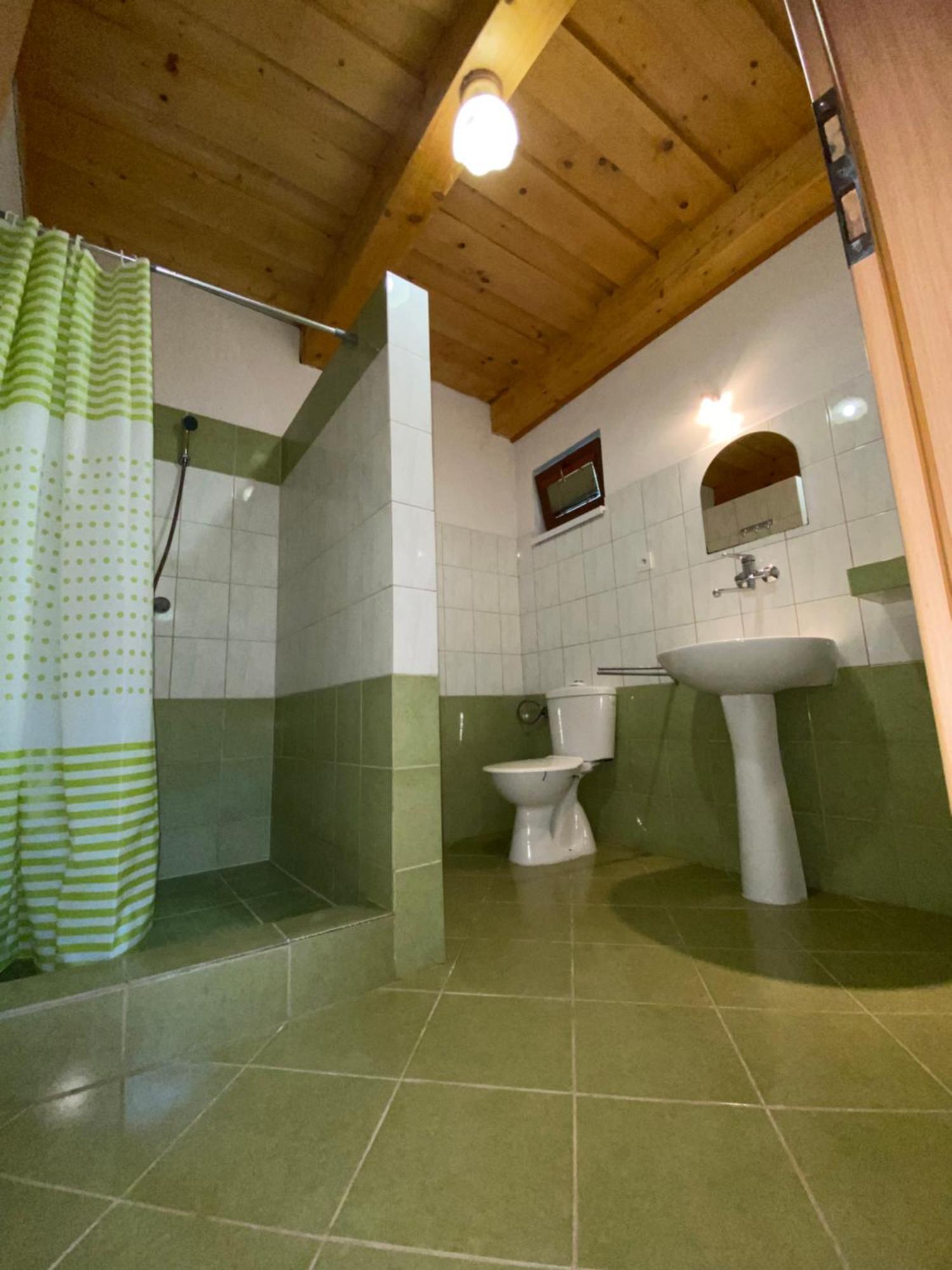 Apartmany Alma Vyhne Luaran gambar