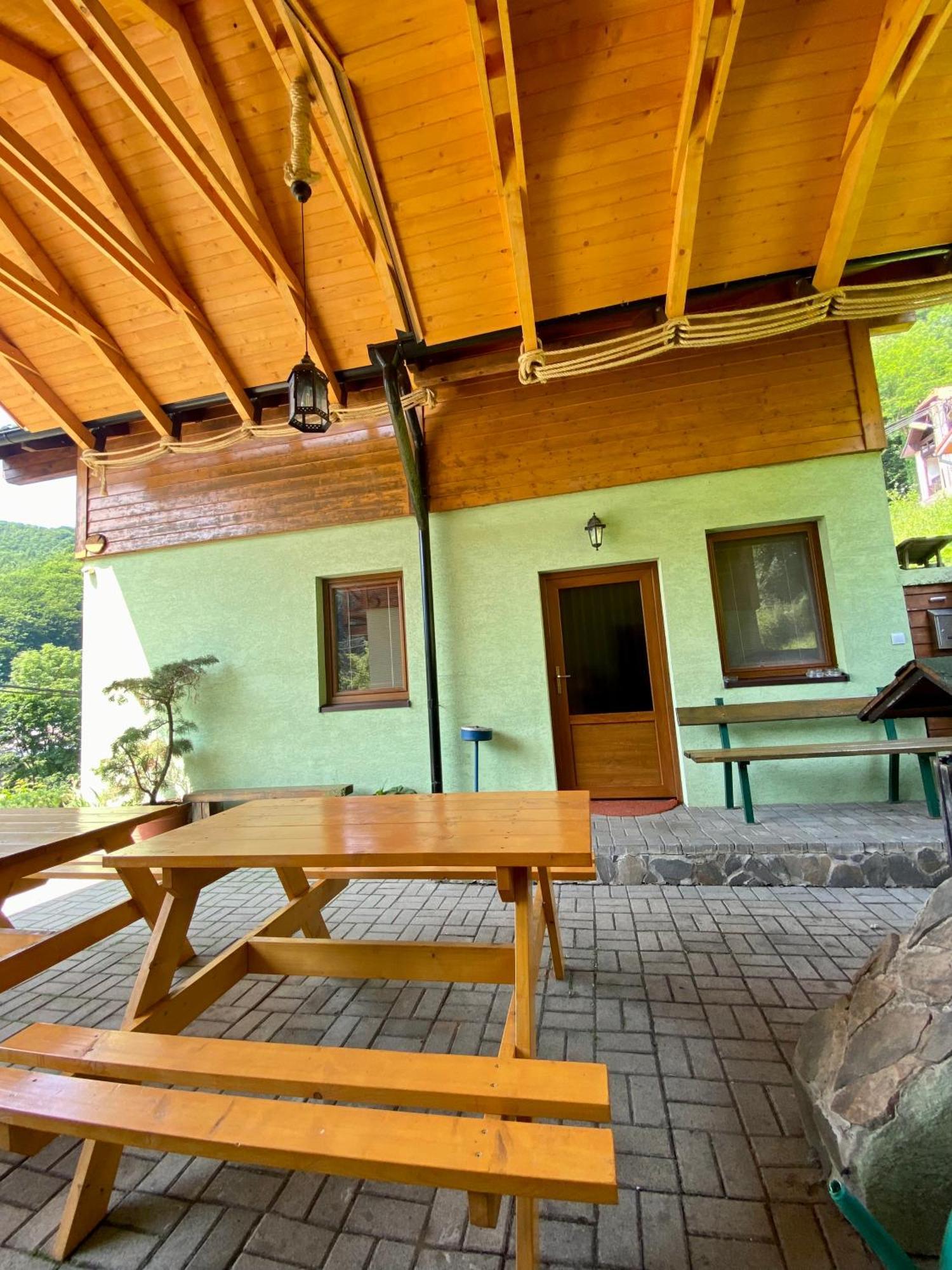 Apartmany Alma Vyhne Luaran gambar