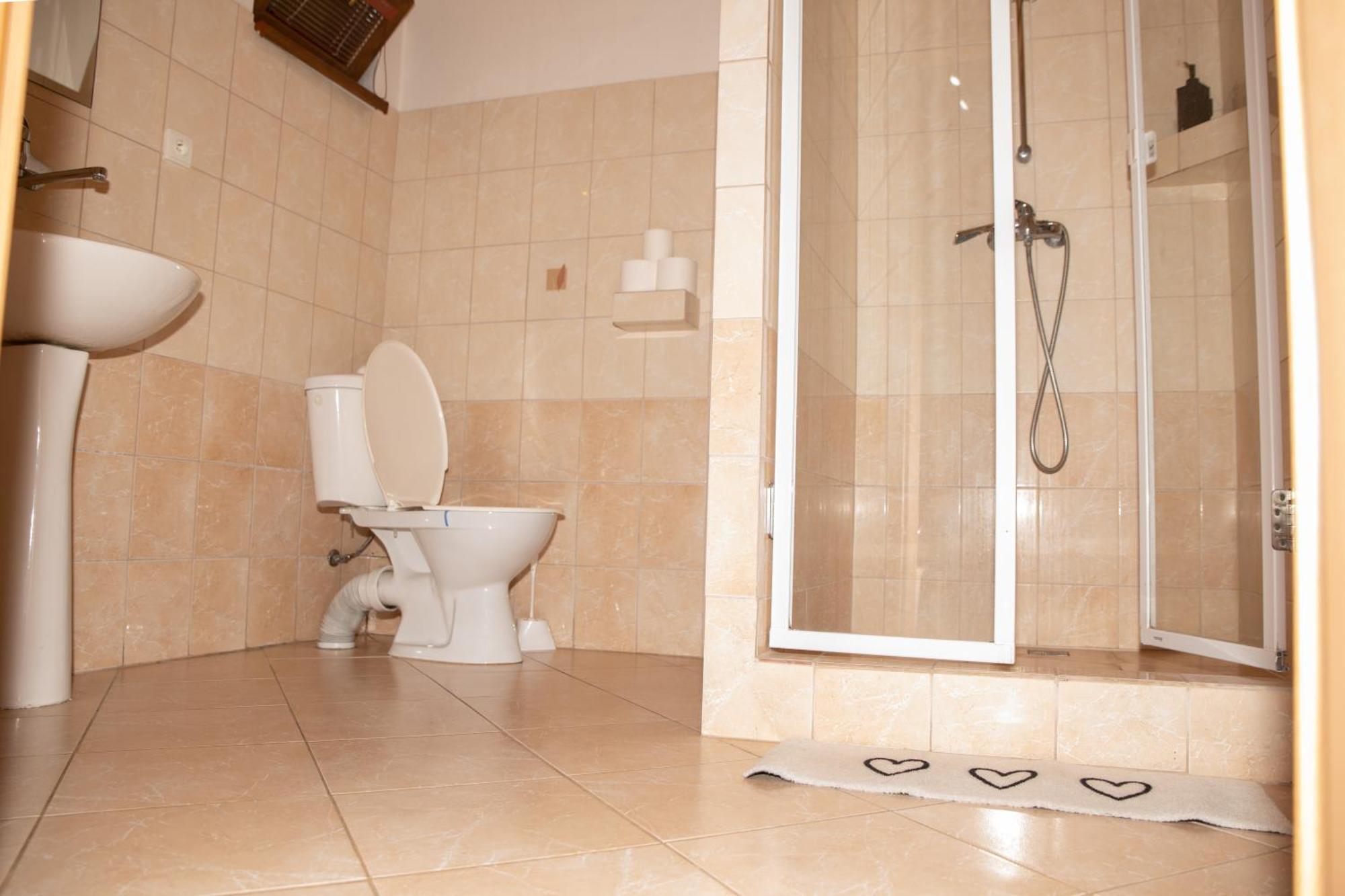 Apartmany Alma Vyhne Luaran gambar