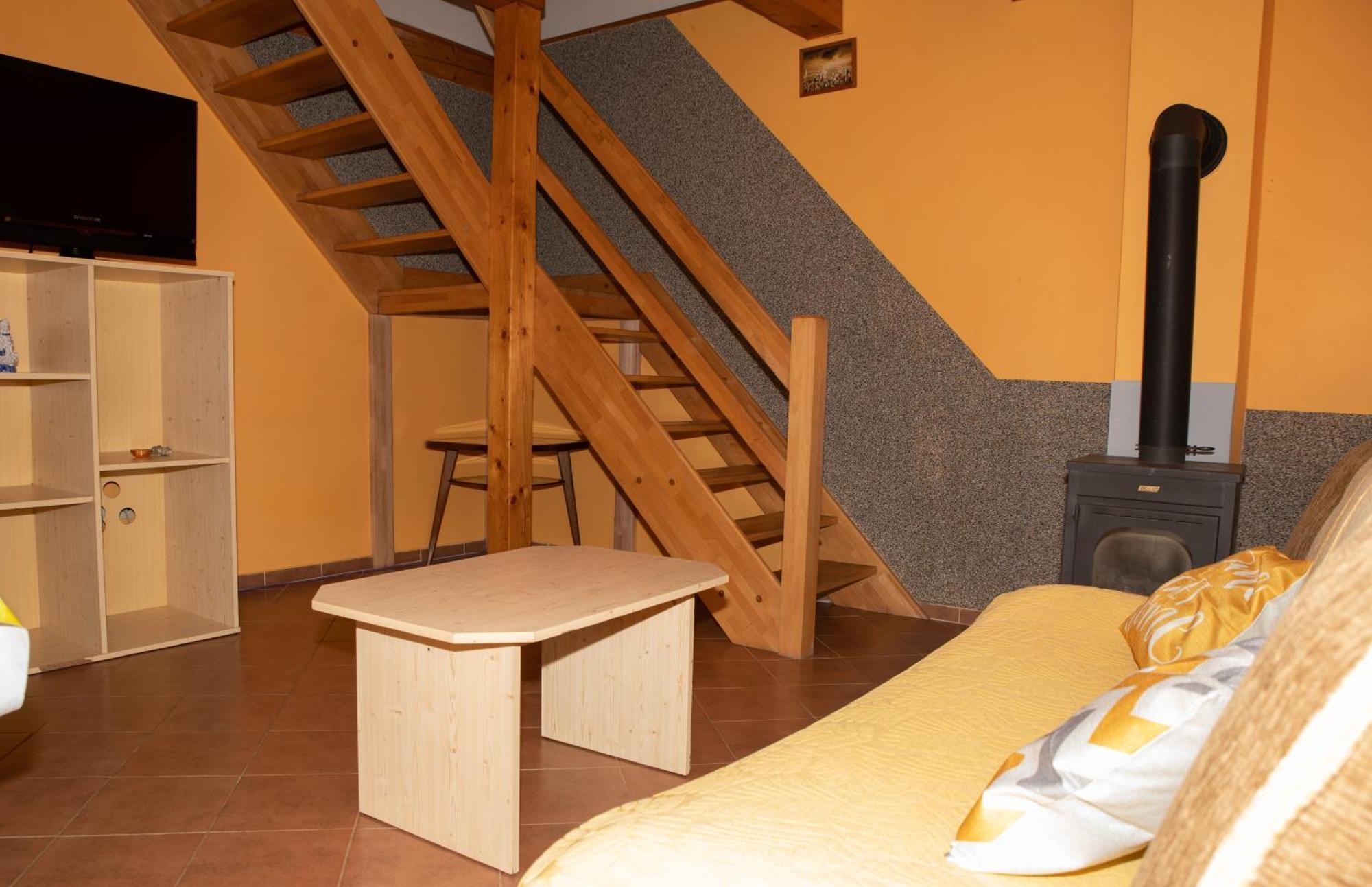 Apartmany Alma Vyhne Luaran gambar